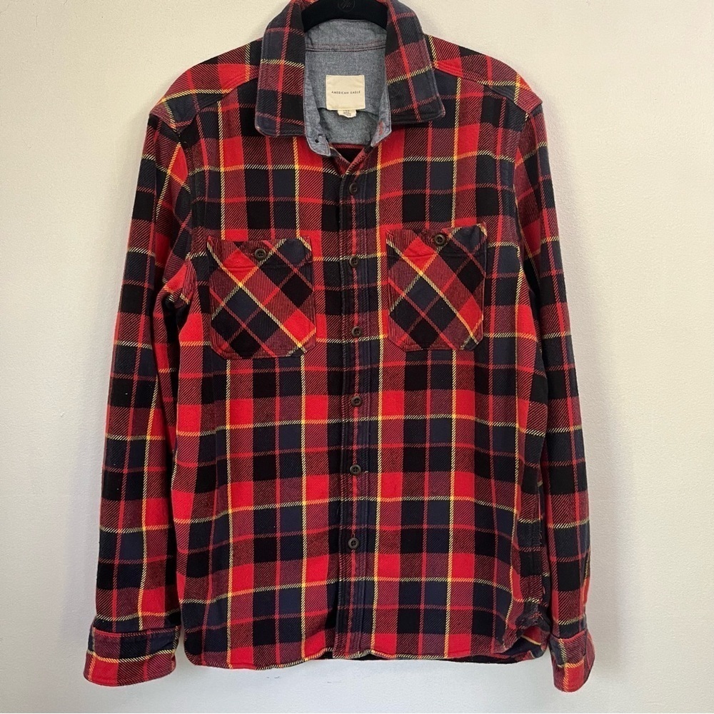 AE Outfitters Heavyweight 100% Cotton Red Navy Yellow Flannel Button Down size L